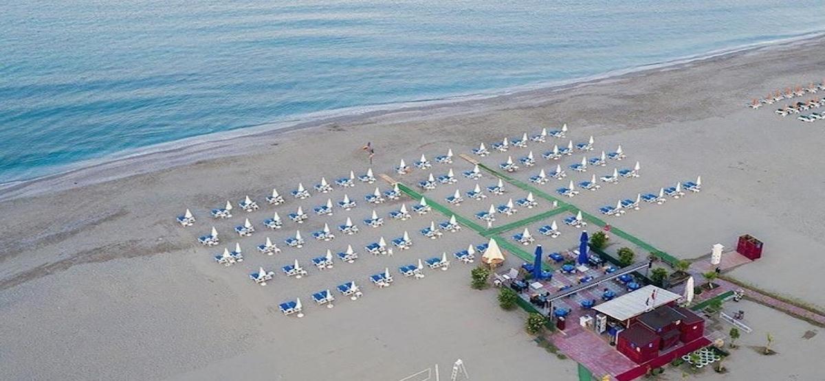 Almaris Resort / Almaris Resort