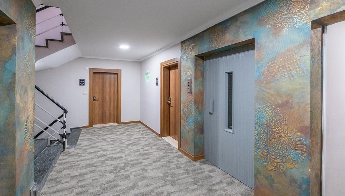 Sunday Beach / Sunday Beach