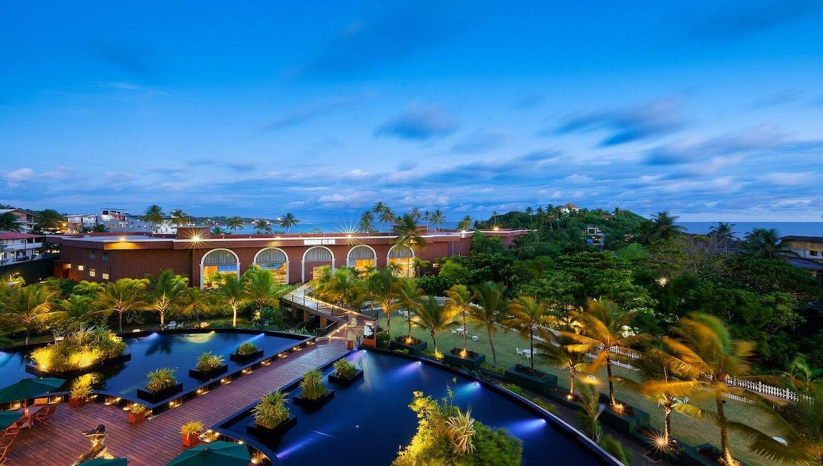 Araliya Beach / Araliya Beach