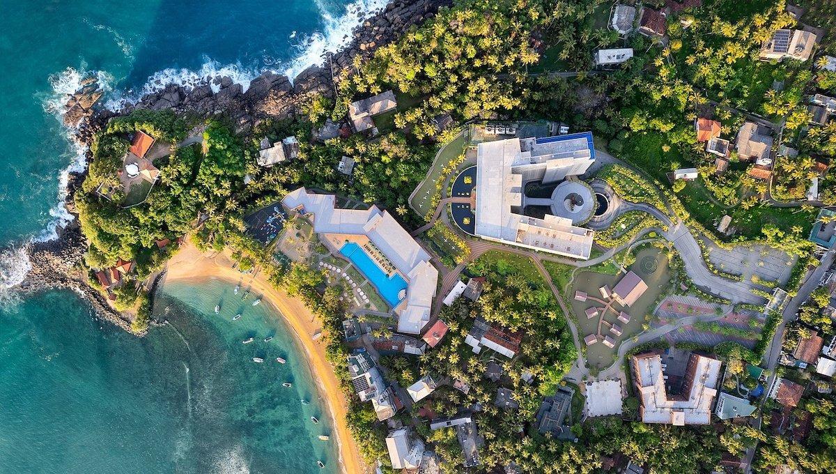 Araliya Beach / Araliya Beach