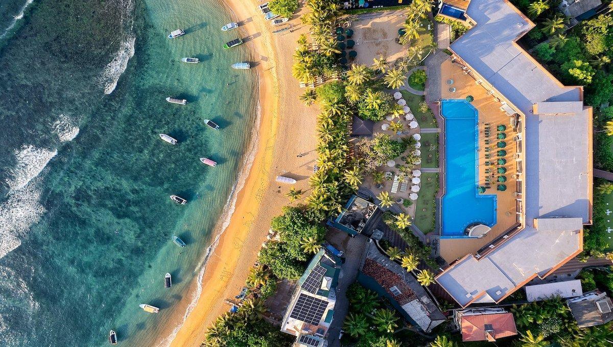 Araliya Beach / Araliya Beach