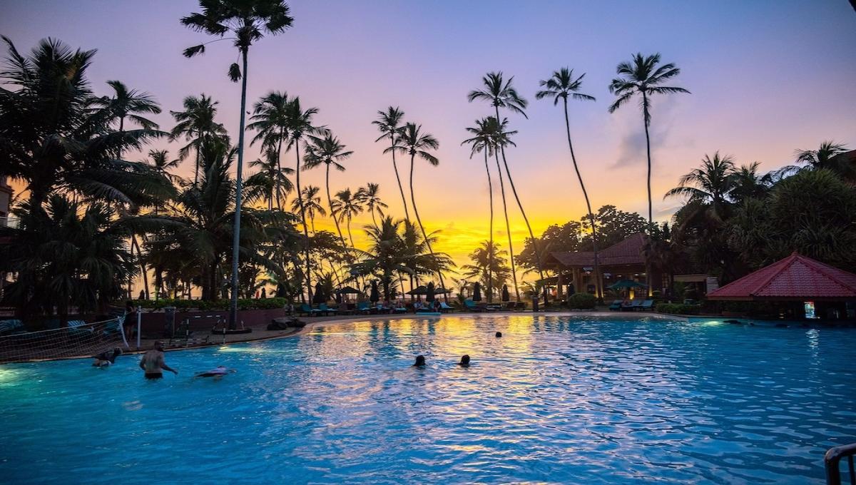 ROYAL PALMS BEACH HOTEL