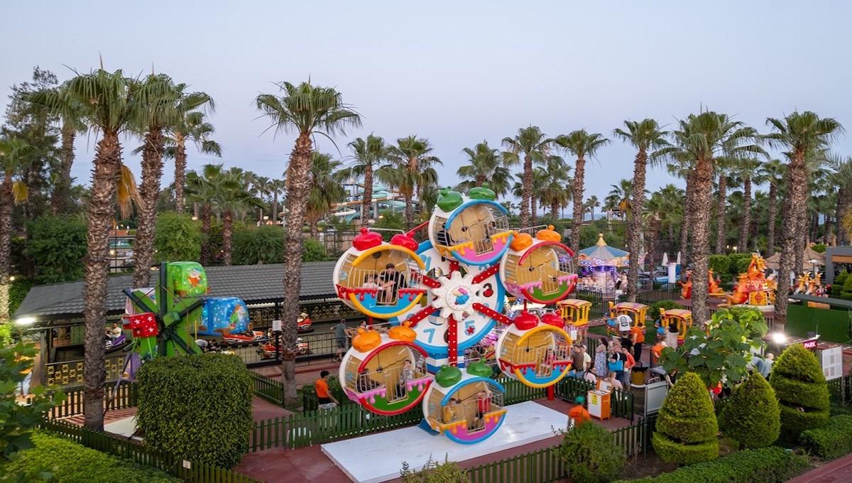 Delphin Palace Resort Hotel / Delphin Palace Resort Hotel