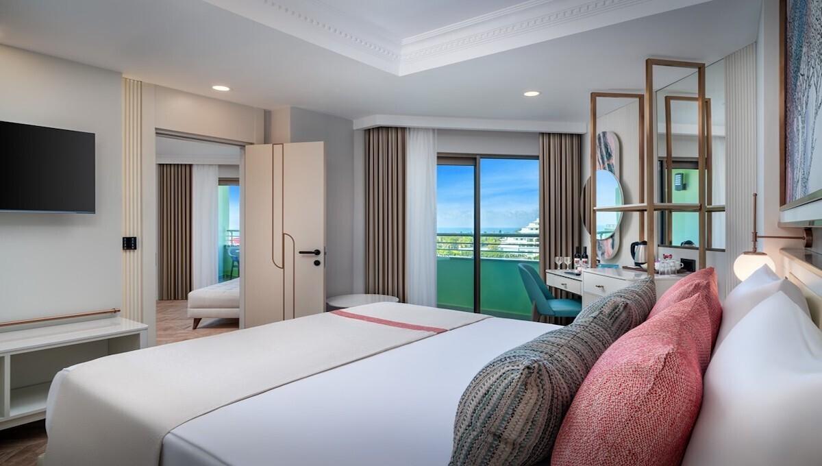 Delphin Palace Resort Hotel / Delphin Palace Resort Hotel