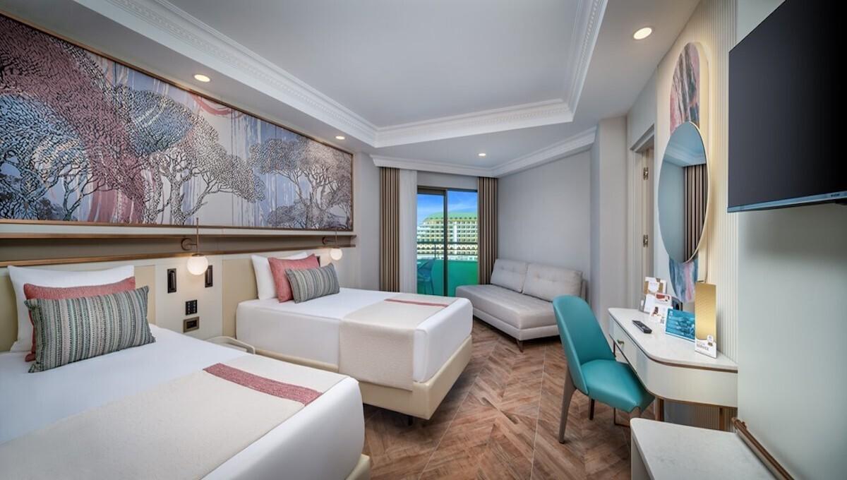 Delphin Palace Resort Hotel / Delphin Palace Resort Hotel