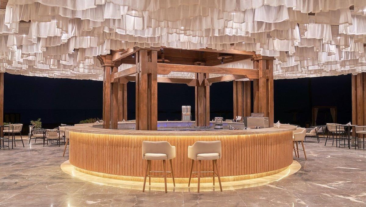 True Beach Resort / True Beach Resort