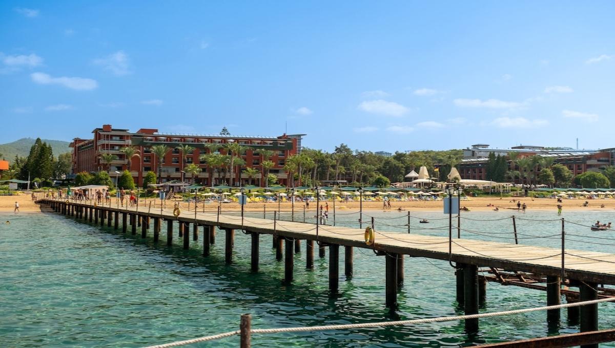 Aqi Pegasos Club / Aqi Pegasos Club