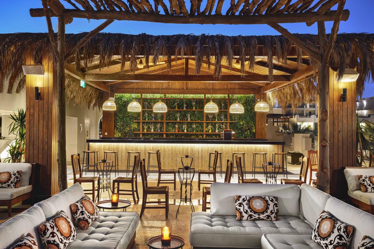 Jaz Costa Mares / Jaz Costa Mares