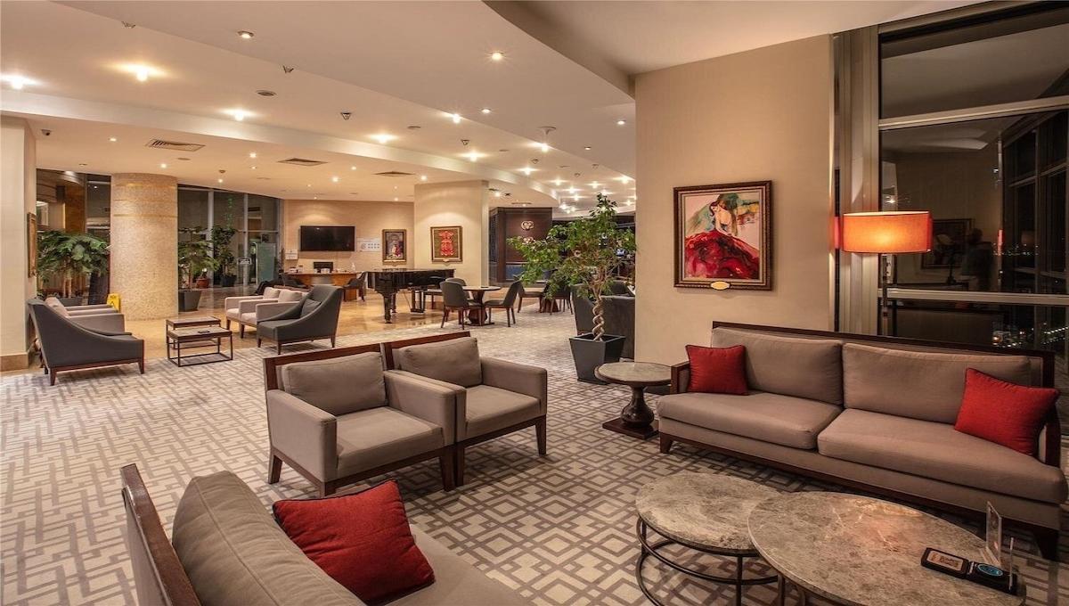 Charisma Deluxe Hotel / Charisma Deluxe Hotel