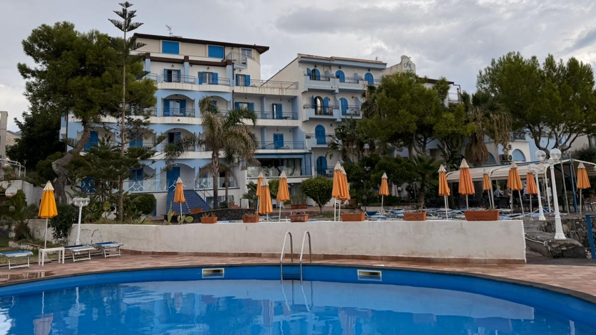 Hotel Nike / Hotel Nike