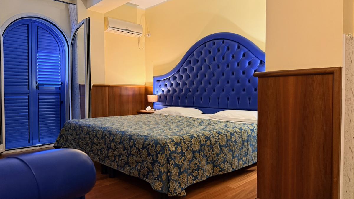 Hotel Nike / Hotel Nike