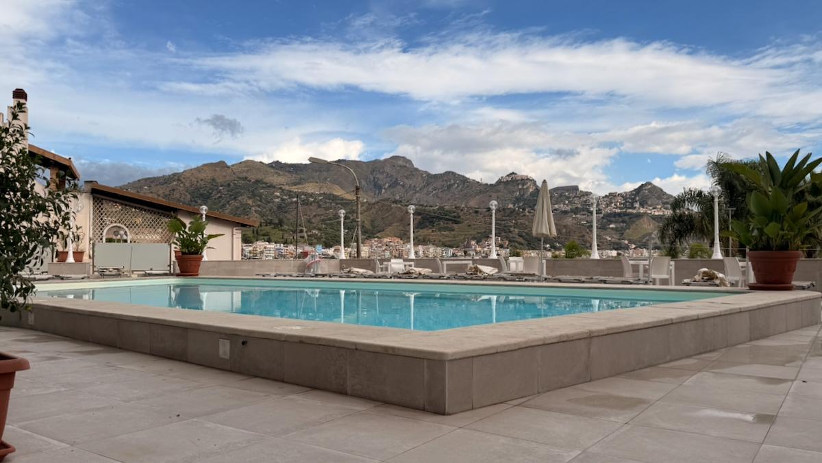 Panoramic Hotel / Panoramic Hotel