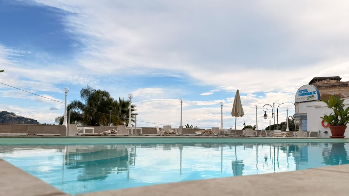 Panoramic Hotel / Panoramic Hotel