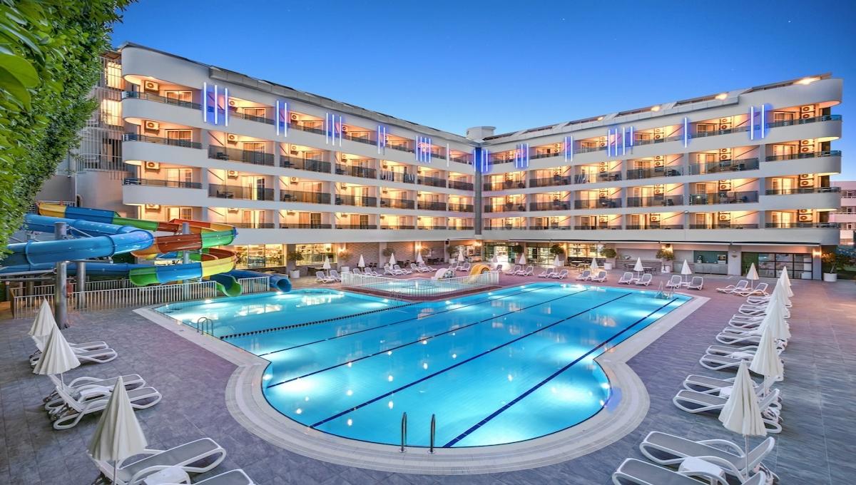 Avena Resort And Spa Hotel / Avena Resort And Spa Hotel