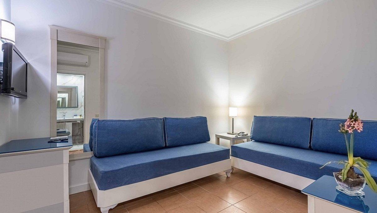 Champion Holiday Village / Champion Holiday Village