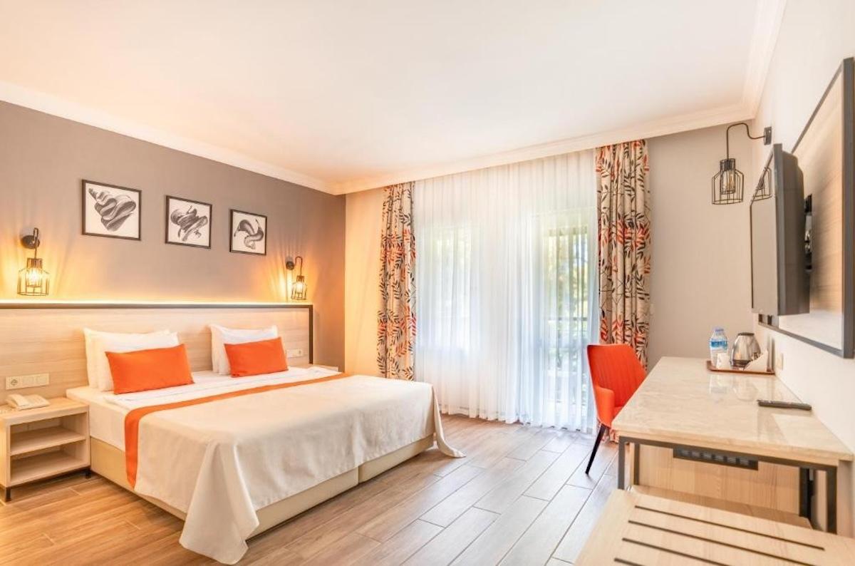 Club Marco Polo / Club Marco Polo