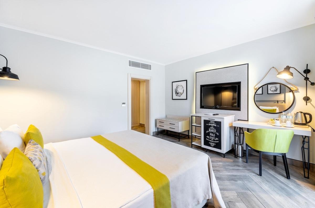 Club Marco Polo / Club Marco Polo