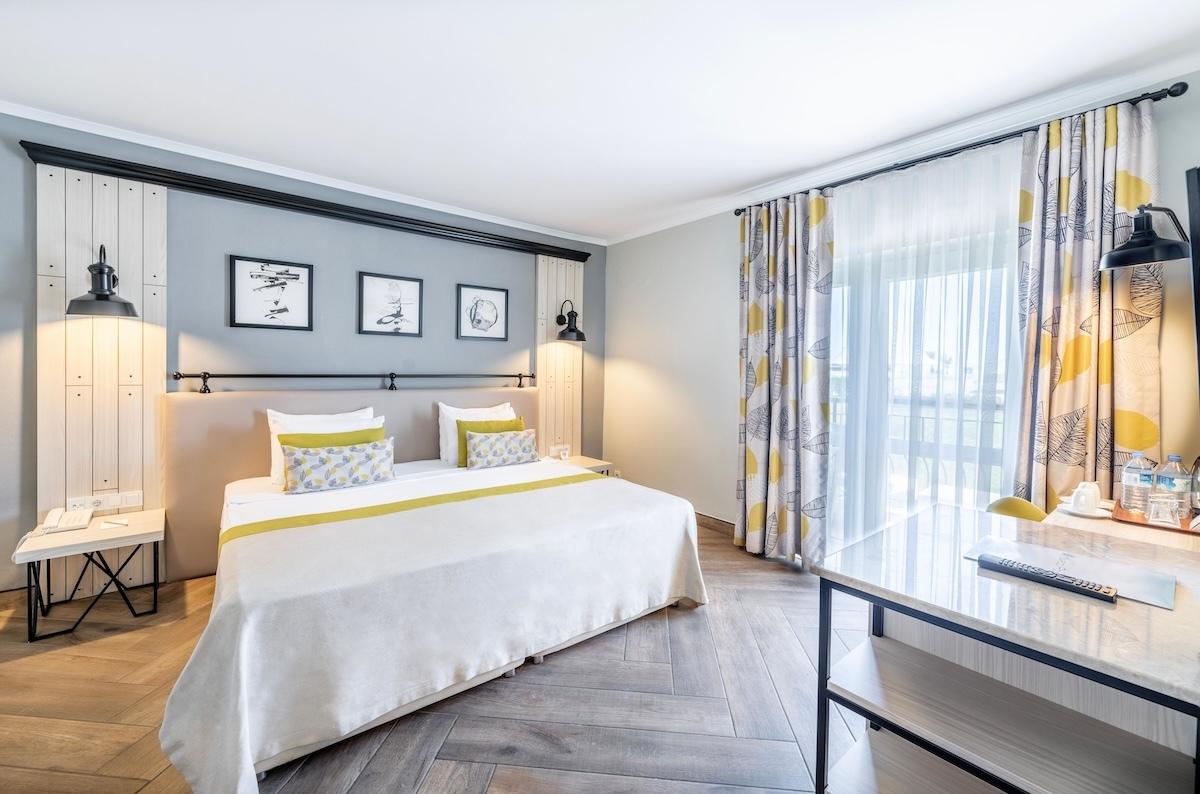 Club Marco Polo / Club Marco Polo