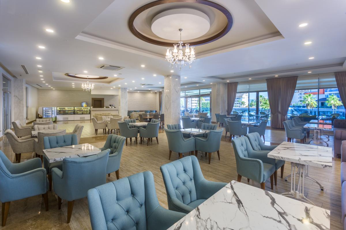 Lonicera Resort Spa Hotel / Lonicera Resort Spa Hotel