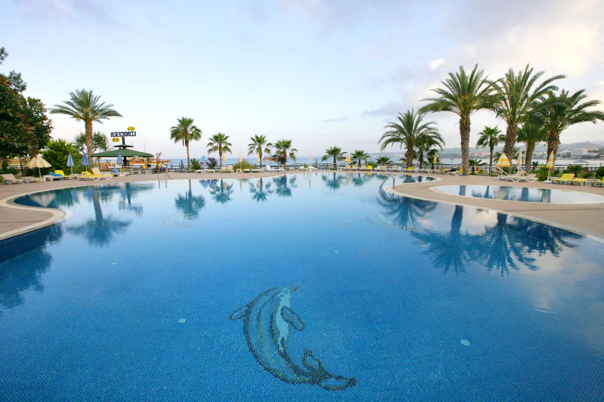 Lonicera Resort Spa Hotel / Lonicera Resort Spa Hotel