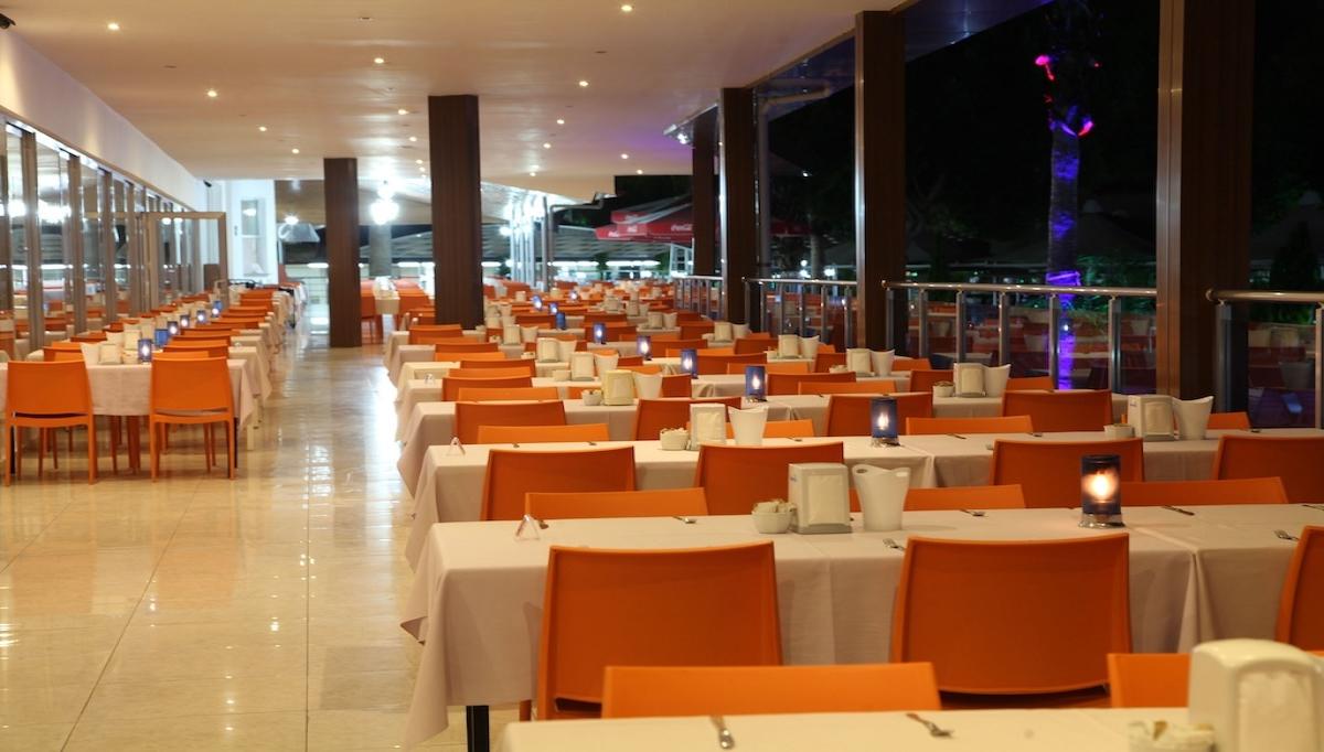 Lonicera World Resort Spa Hotel / Lonicera World Resort Spa Hotel