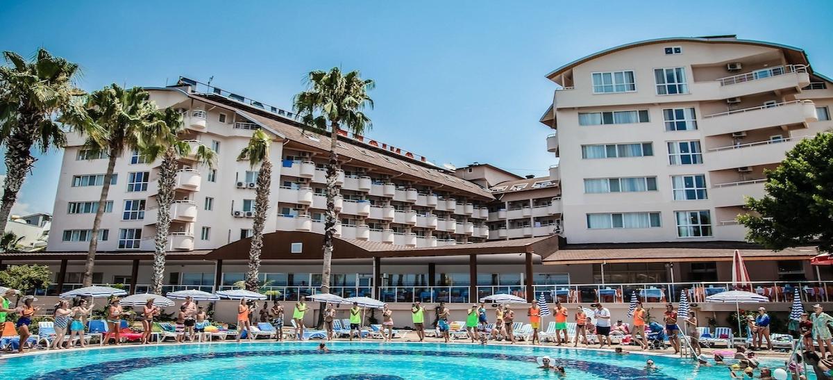 Lonicera World Resort Spa Hotel / Lonicera World Resort Spa Hotel