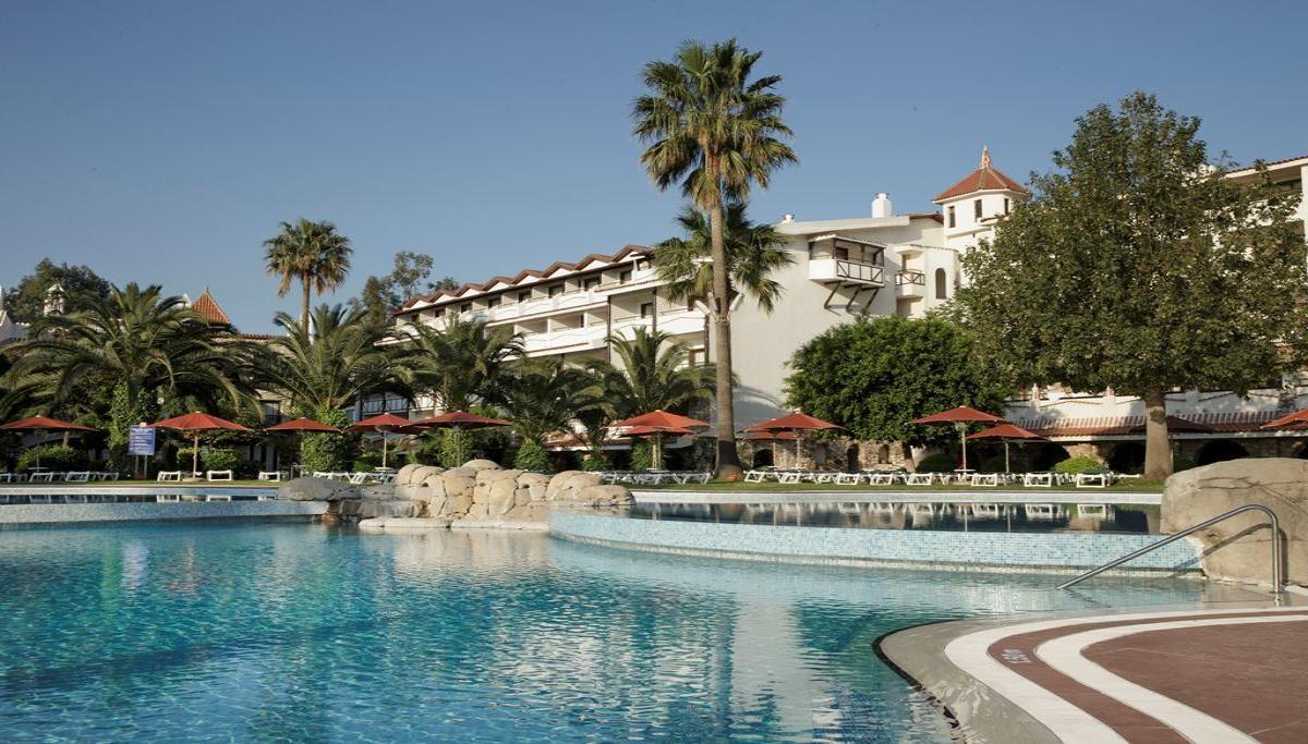 Marti Resort / Marti Resort