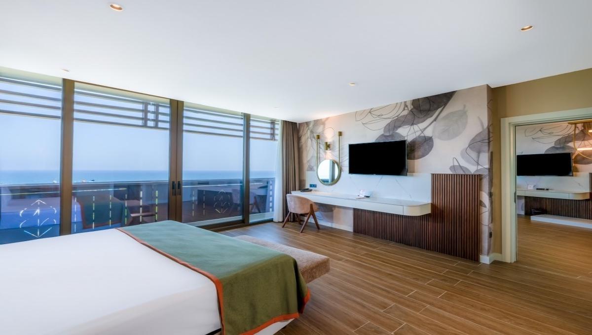 Nirvana Cosmopolitan / Nirvana Cosmopolitan