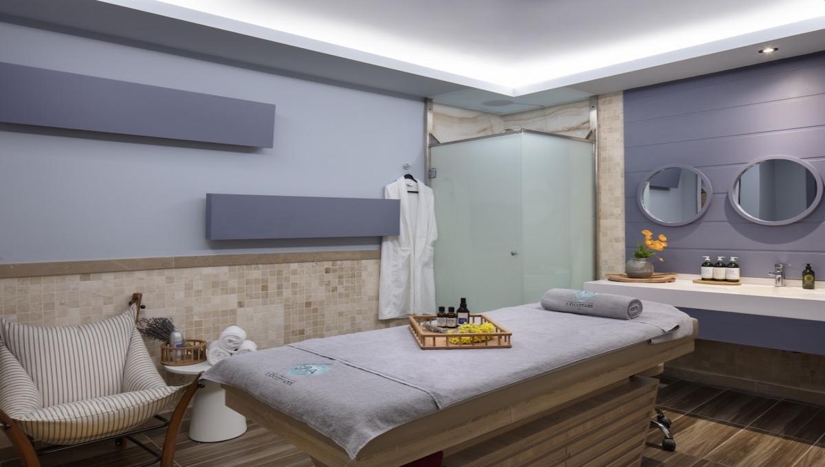 Nirvana Cosmopolitan / Nirvana Cosmopolitan