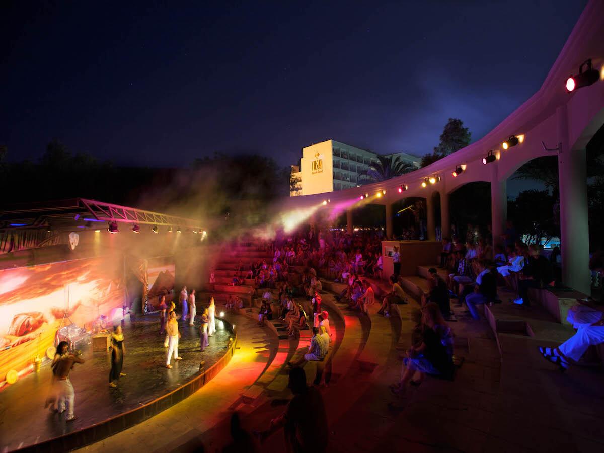 Tusan Beach Resort / Tusan Beach Resort