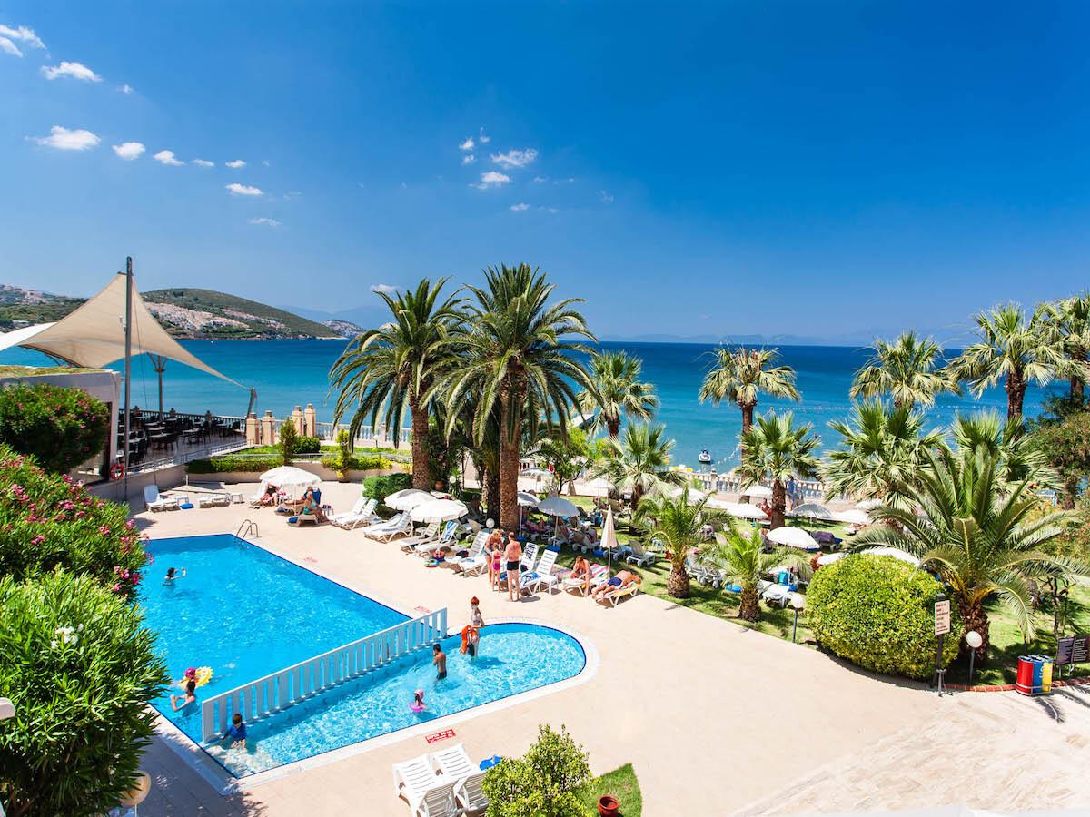 Tusan Beach Resort / Tusan Beach Resort