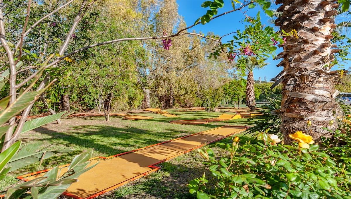 Acacia Resort / Acacia Resort