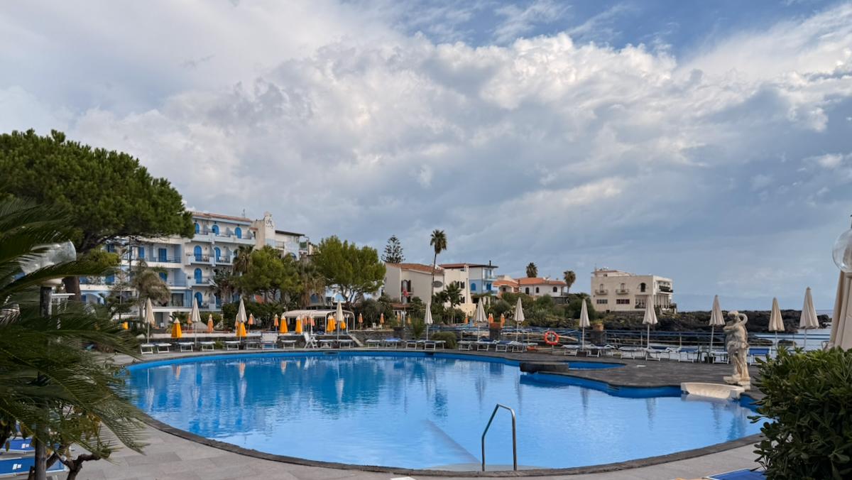 Arathena Rocks Hotel / Arathena Rocks Hotel