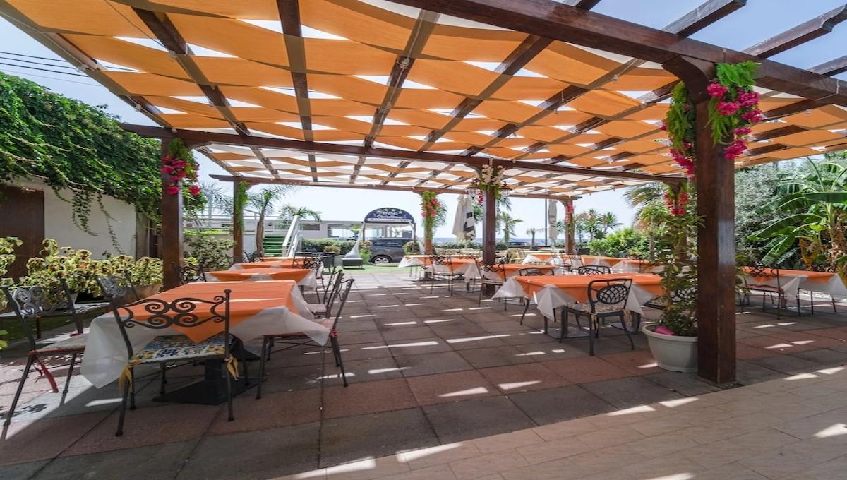 Chrismare / Chrismare