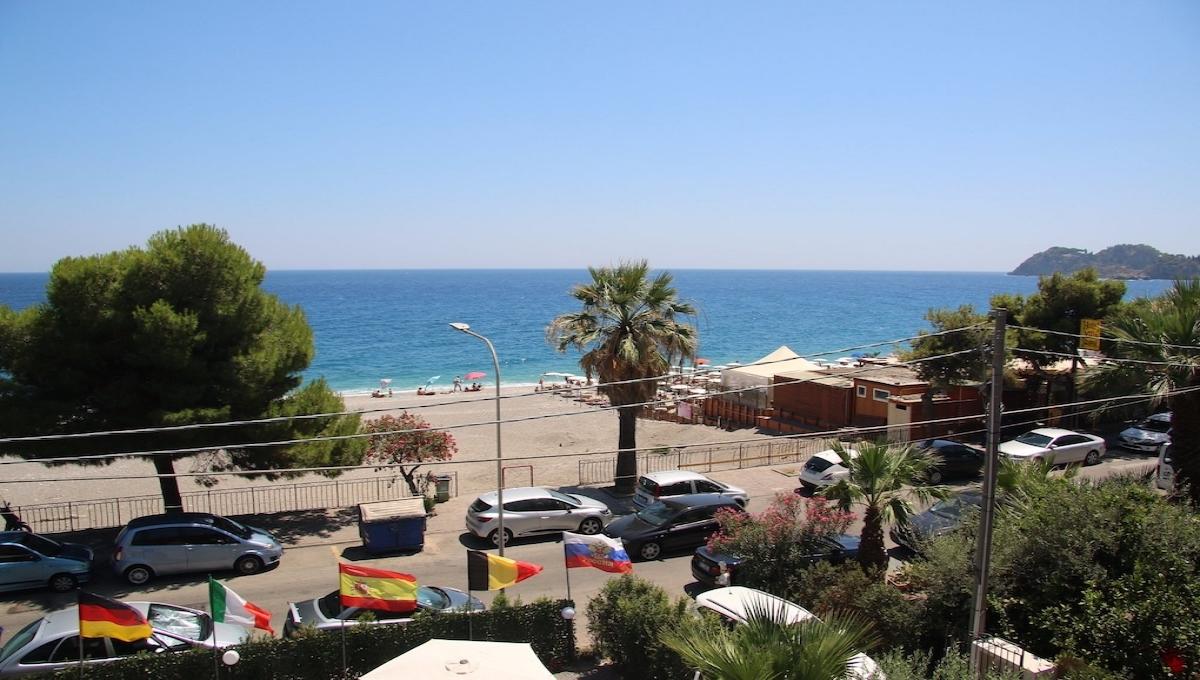 Chrismare / Chrismare