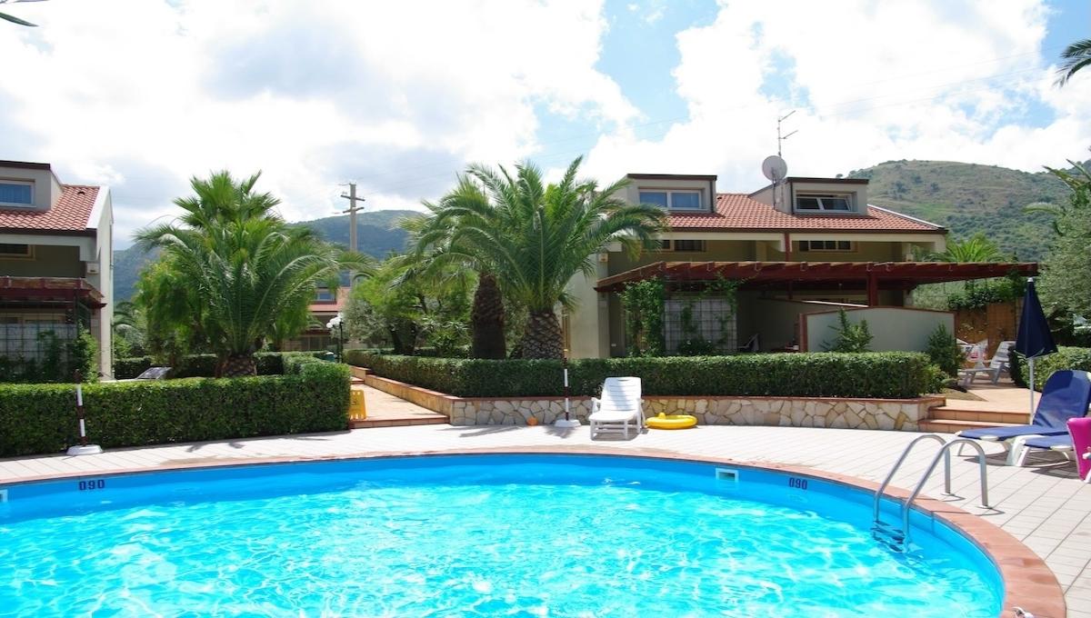 Fontana Barone Residence / Fontana Barone Residence