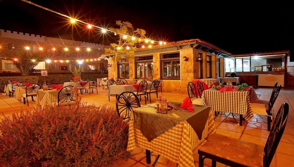 Golden Beach Resort / Golden Beach Resort