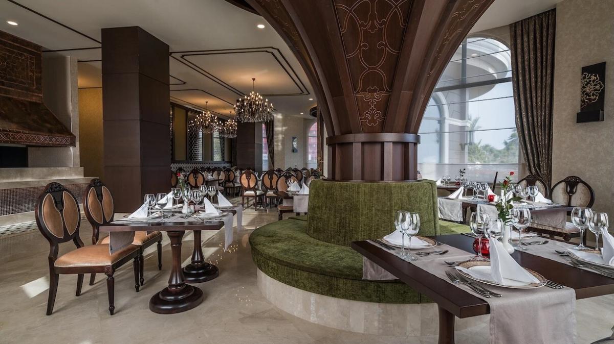 Haydarpasha Palace / Haydarpasha Palace