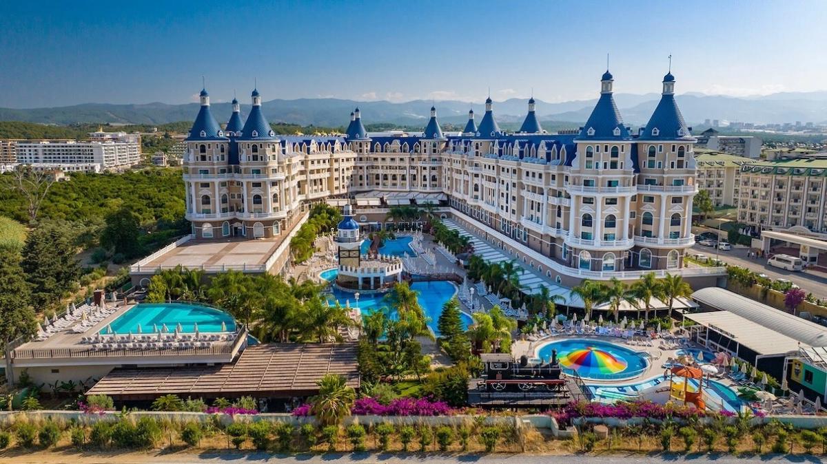 Haydarpasha Palace / Haydarpasha Palace