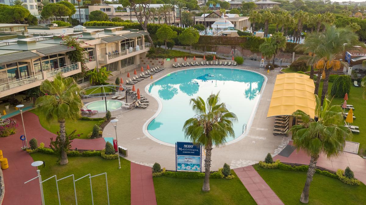 Pine Beach Belek / Pine Beach Belek