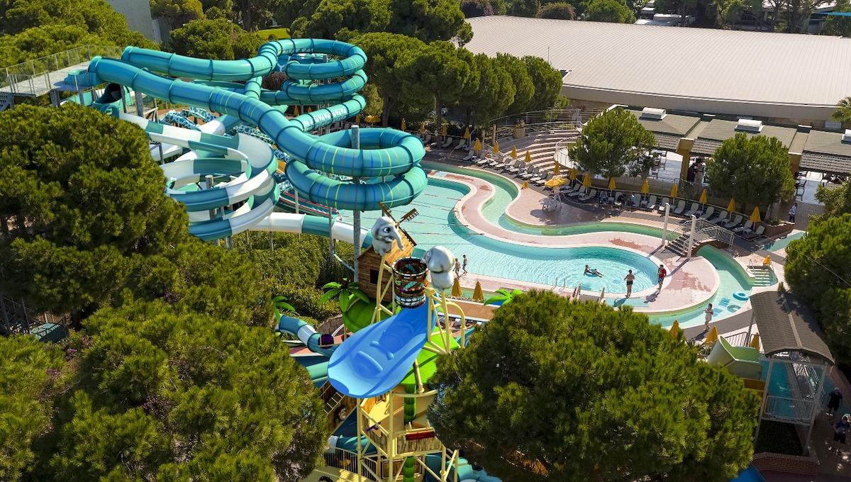 Pine Beach Belek / Pine Beach Belek