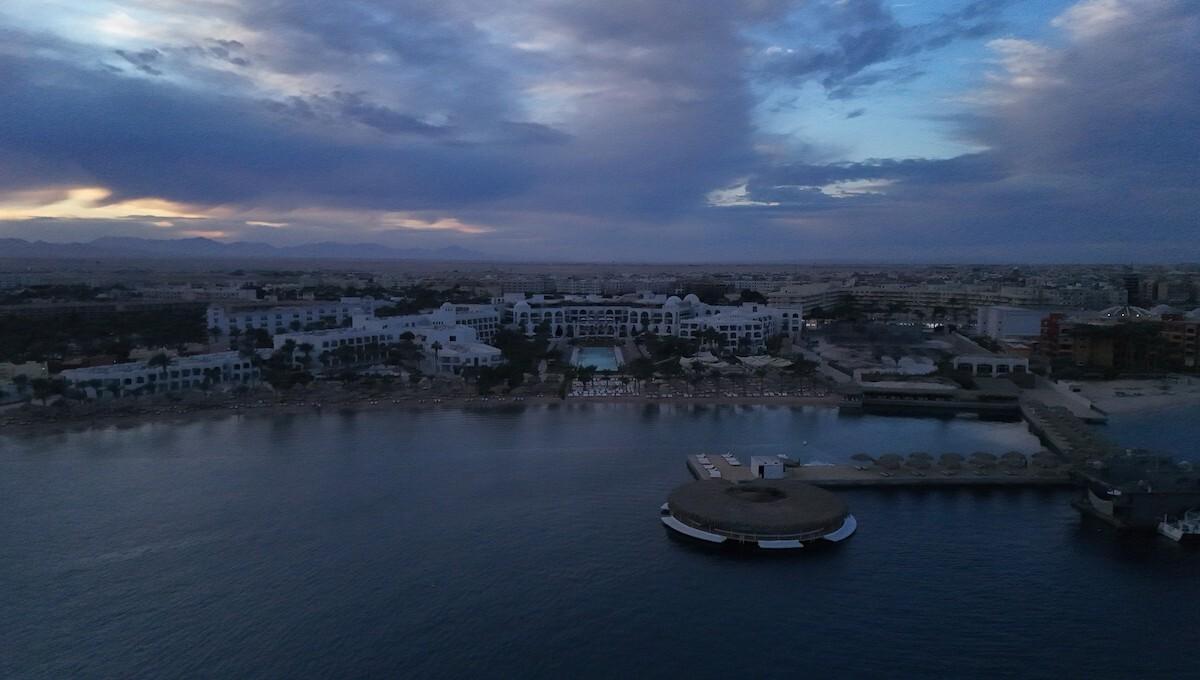 Serry Beach Resort / Serry Beach Resort