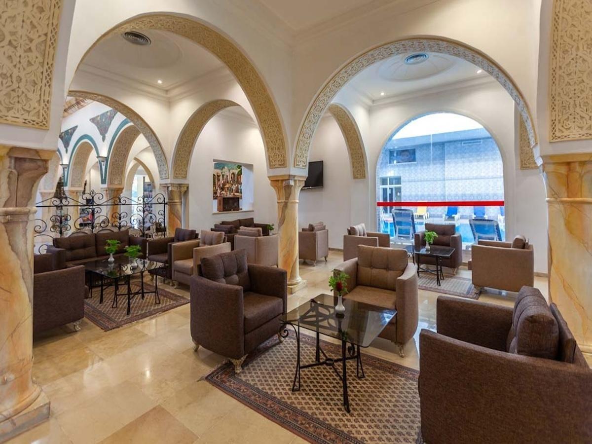 Zodiac Hotel / Zodiac Hotel